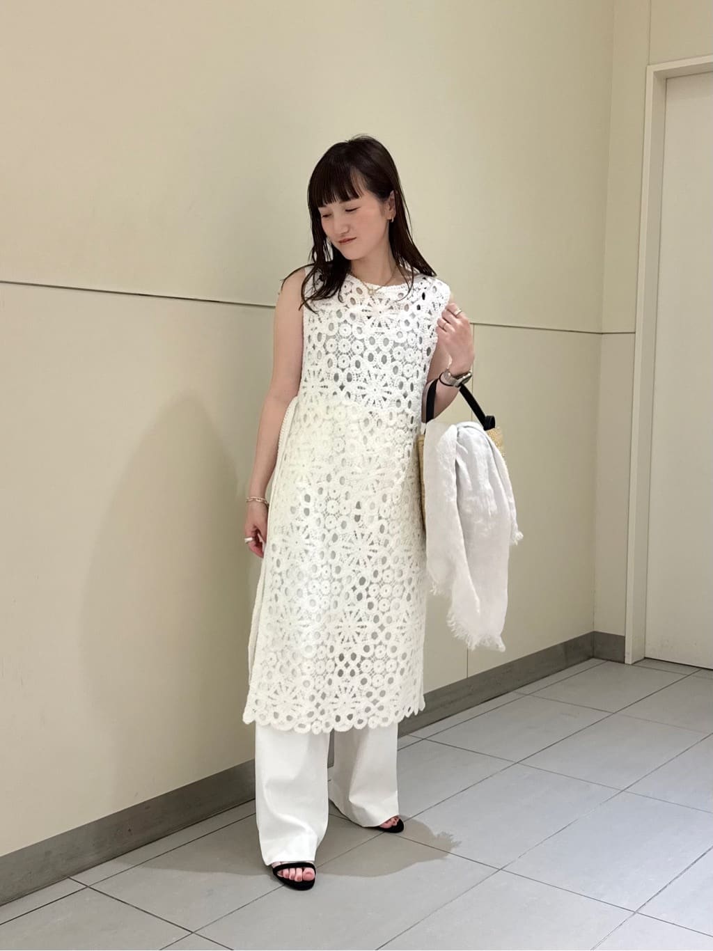 allurevilleの【LOULOU WILLOUGHBY】バーサンダルを使ったコーディネートを紹介します。｜Rakuten Fashion(楽天ファッション／旧楽天ブランドアベニュー)5724366