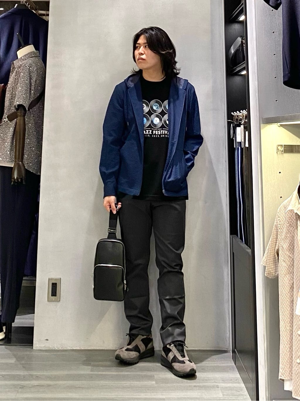 TAKEO KIKUCHIの【軽羽織】リップル プリント シャツパーカを使ったコーディネートを紹介します。｜Rakuten Fashion(楽天ファッション／旧楽天ブランドアベニュー)5726053