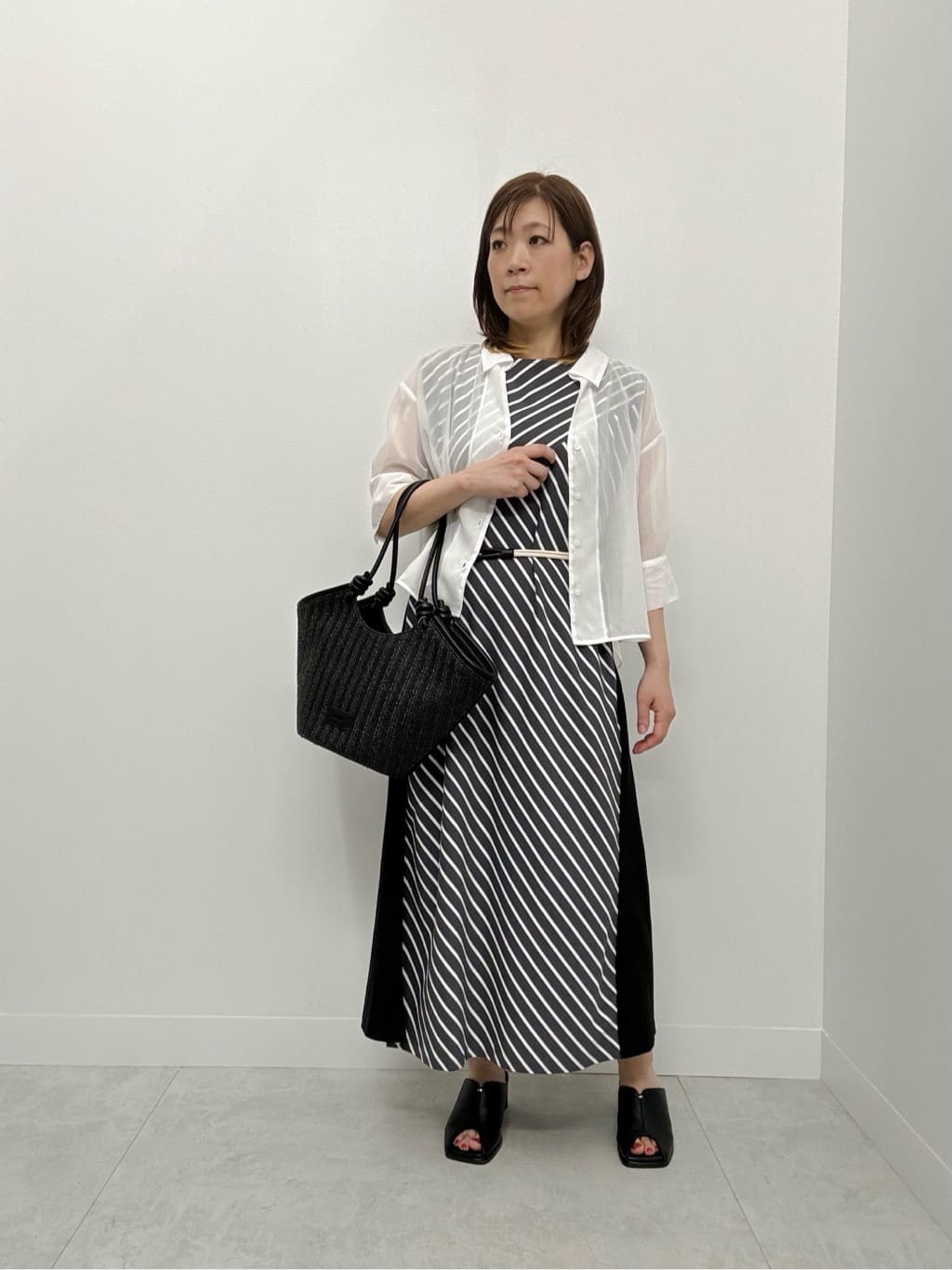 Vinの異素材コンビネーション2WAYトートバッグを使ったコーディネートを紹介します。｜Rakuten Fashion(楽天ファッション／旧楽天ブランドアベニュー)5728841