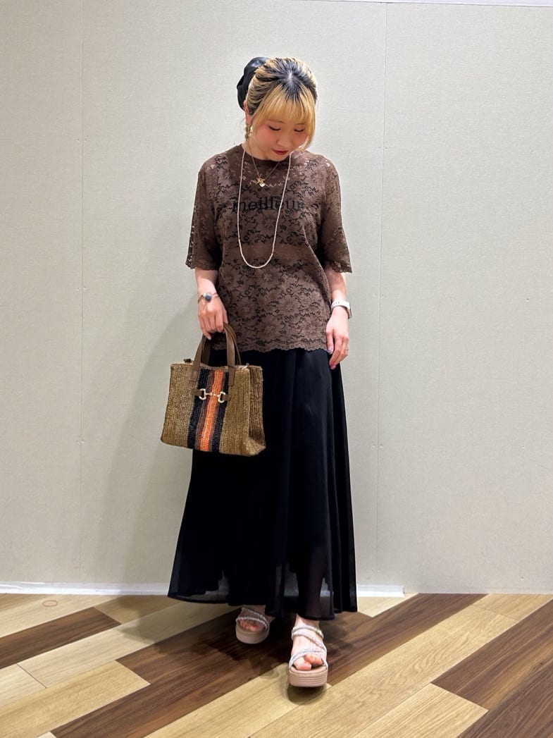 Vinのコットンボイルボリュームスカートを使ったコーディネートを紹介します。｜Rakuten Fashion(楽天ファッション／旧楽天ブランドアベニュー)5729853