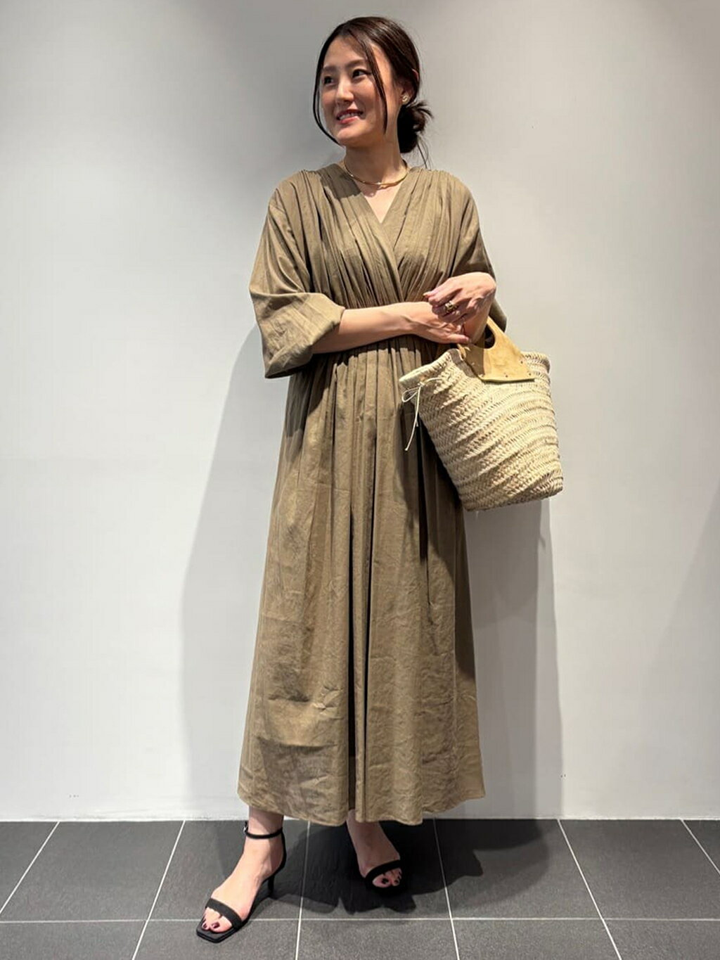 1er Arrondissementの<Caterina Bertini(カテリーナ ベルティーニ)>かごバッグを使ったコーディネートを紹介します。｜Rakuten Fashion(楽天ファッション／旧楽天ブランドアベニュー)5732235