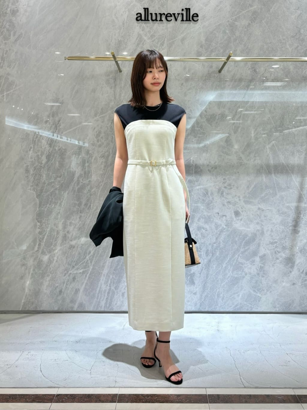 allurevilleのワルツシアーオーガンジャケットを使ったコーディネートを紹介します。｜Rakuten Fashion(楽天ファッション／旧楽天ブランドアベニュー)5733707