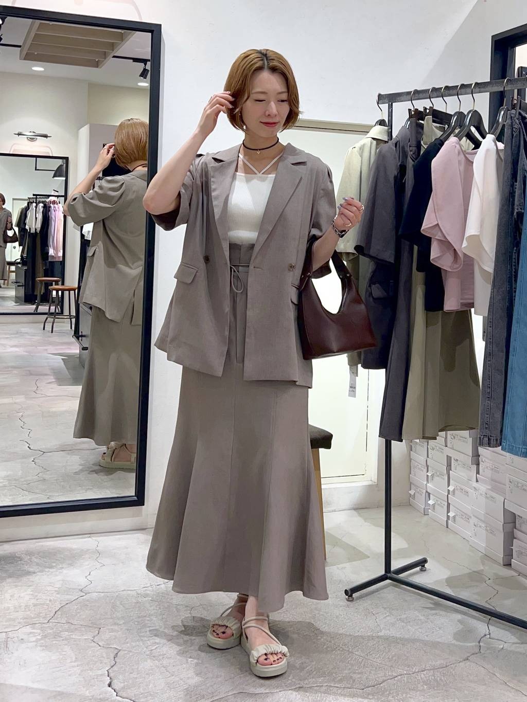 mysty womanの【セットアップ着用可】タックスリーブアソートジャケットを使ったコーディネートを紹介します。｜Rakuten Fashion(楽天ファッション／旧楽天ブランドアベニュー)5736044