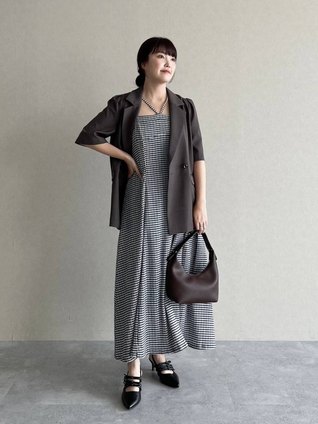 mysty womanのテクスチャーキャミワンピースを使ったコーディネートを紹介します。｜Rakuten Fashion(楽天ファッション／旧楽天ブランドアベニュー)5736149