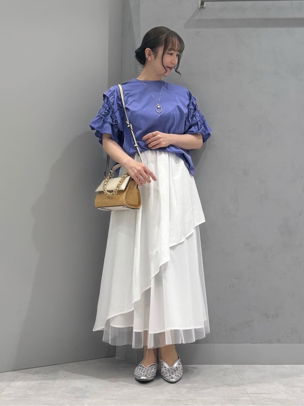 Vinのフリルスリーブカットソーを使ったコーディネートを紹介します。｜Rakuten Fashion(楽天ファッション／旧楽天ブランドアベニュー)5744185