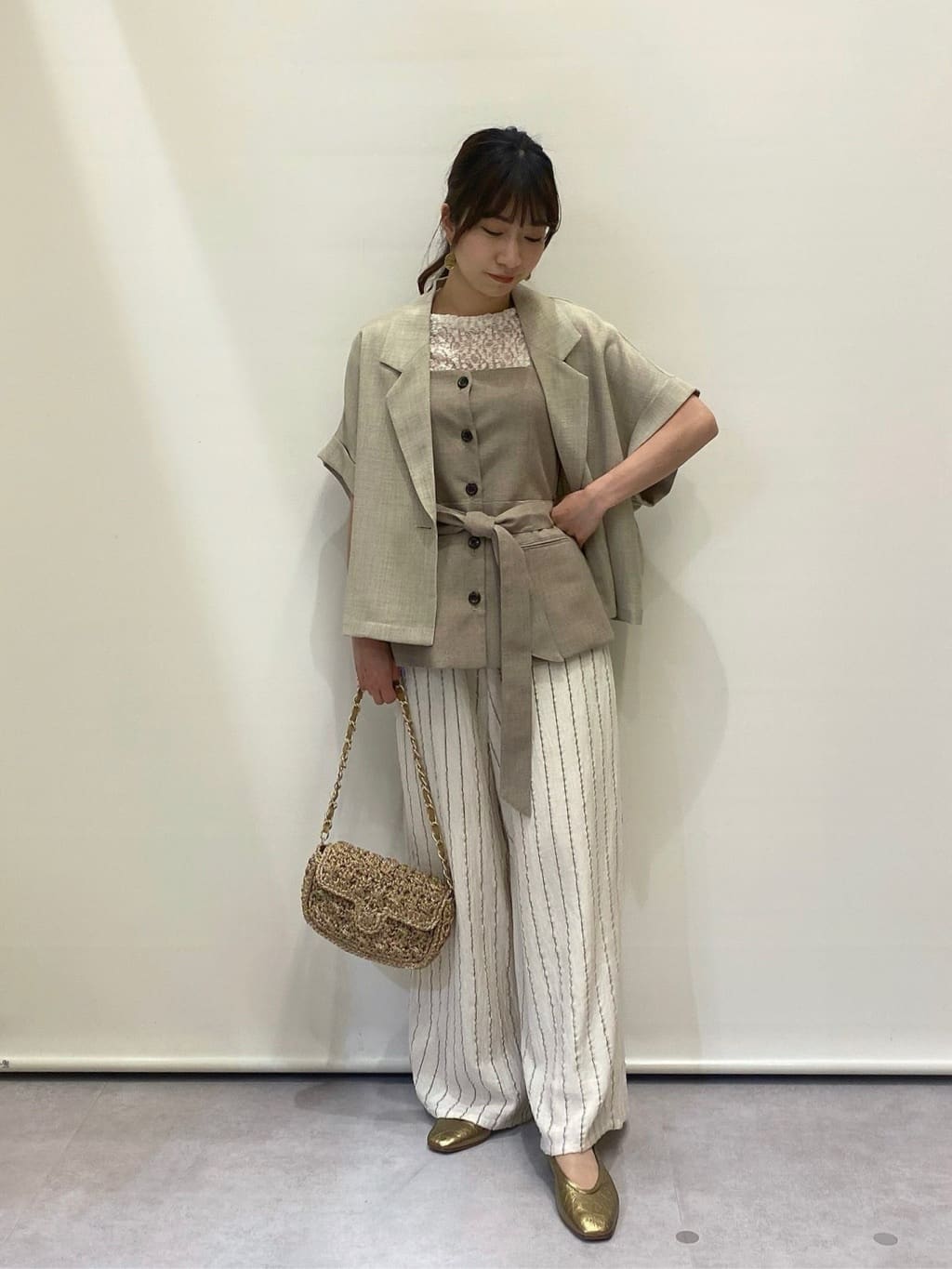 Vinのリネンライクハーフスリーブジャケットを使ったコーディネートを紹介します。｜Rakuten Fashion(楽天ファッション／旧楽天ブランドアベニュー)5748182