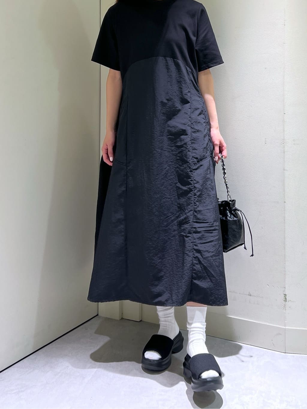 STACCATOのユーミーニットサンダルを使ったコーディネートを紹介します。｜Rakuten Fashion(楽天ファッション／旧楽天ブランドアベニュー)5750938