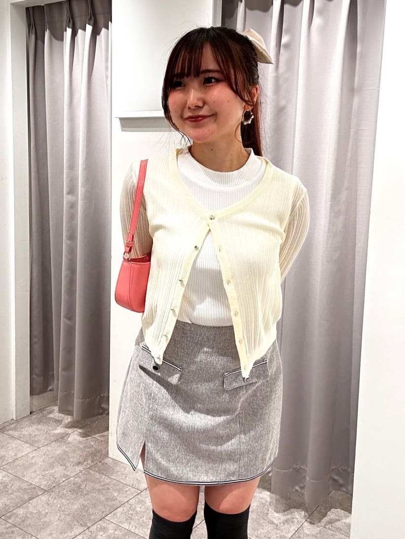 REDYAZELのチュールビスチェxノースリカットソーを使ったコーディネートを紹介します。｜Rakuten Fashion(楽天ファッション／旧楽天ブランドアベニュー)5750998