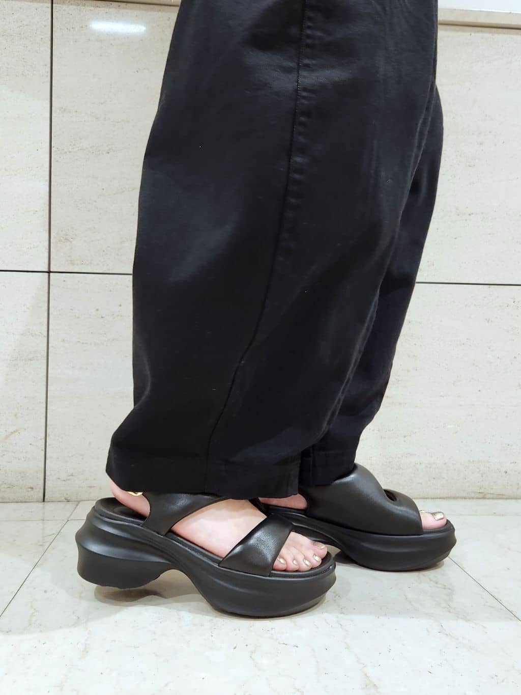 STACCATOのラウンドシェイプスリングサンダルを使ったコーディネートを紹介します。｜Rakuten Fashion(楽天ファッション／旧楽天ブランドアベニュー)5762597