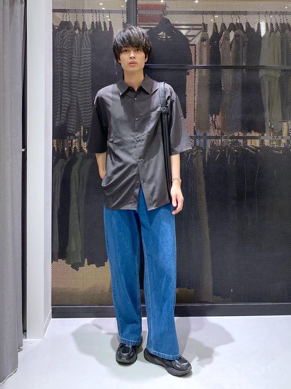 LAKOLEの【吸水速乾】DRYレギュラーシャツ半袖を使ったコーディネートを紹介します。｜Rakuten Fashion(楽天ファッション／旧楽天ブランドアベニュー)5765243