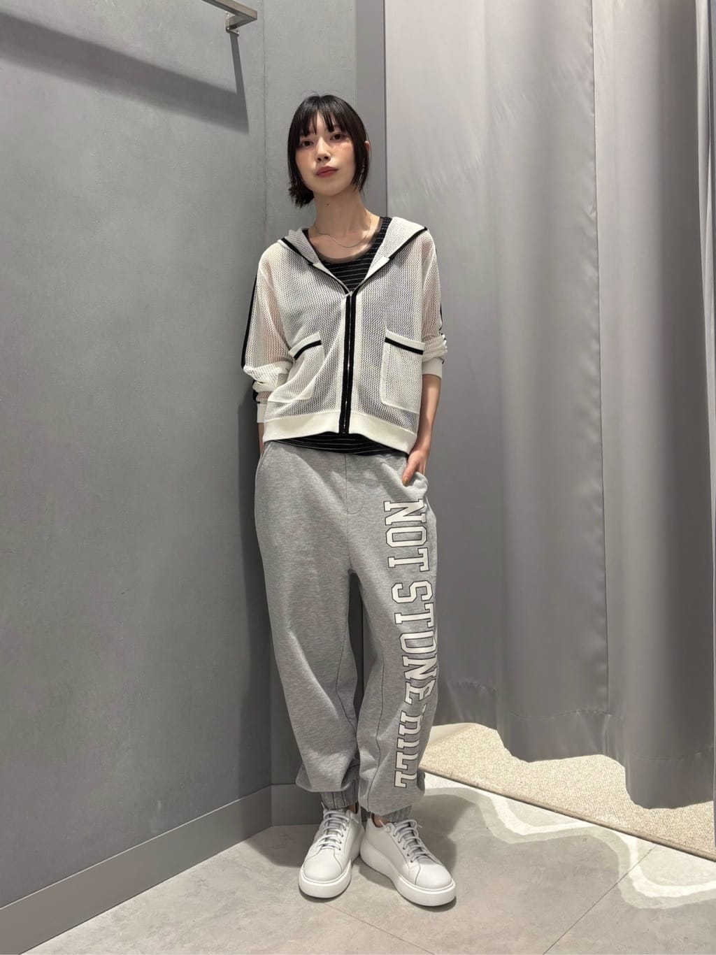 Vinのメッシュニットフーディーカーディガンを使ったコーディネートを紹介します。｜Rakuten Fashion(楽天ファッション／旧楽天ブランドアベニュー)5765819