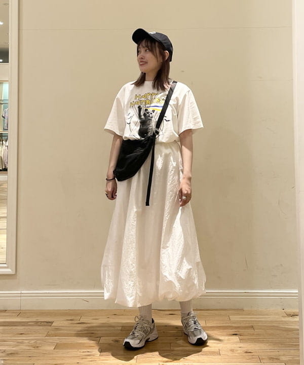 BEAMS HEARTの【EXCLUSIVE】ハッピーハンバーグ キャットビーム Tシャツを使ったコーディネートを紹介します。｜Rakuten Fashion(楽天ファッション／旧楽天ブランドアベニュー)5769867