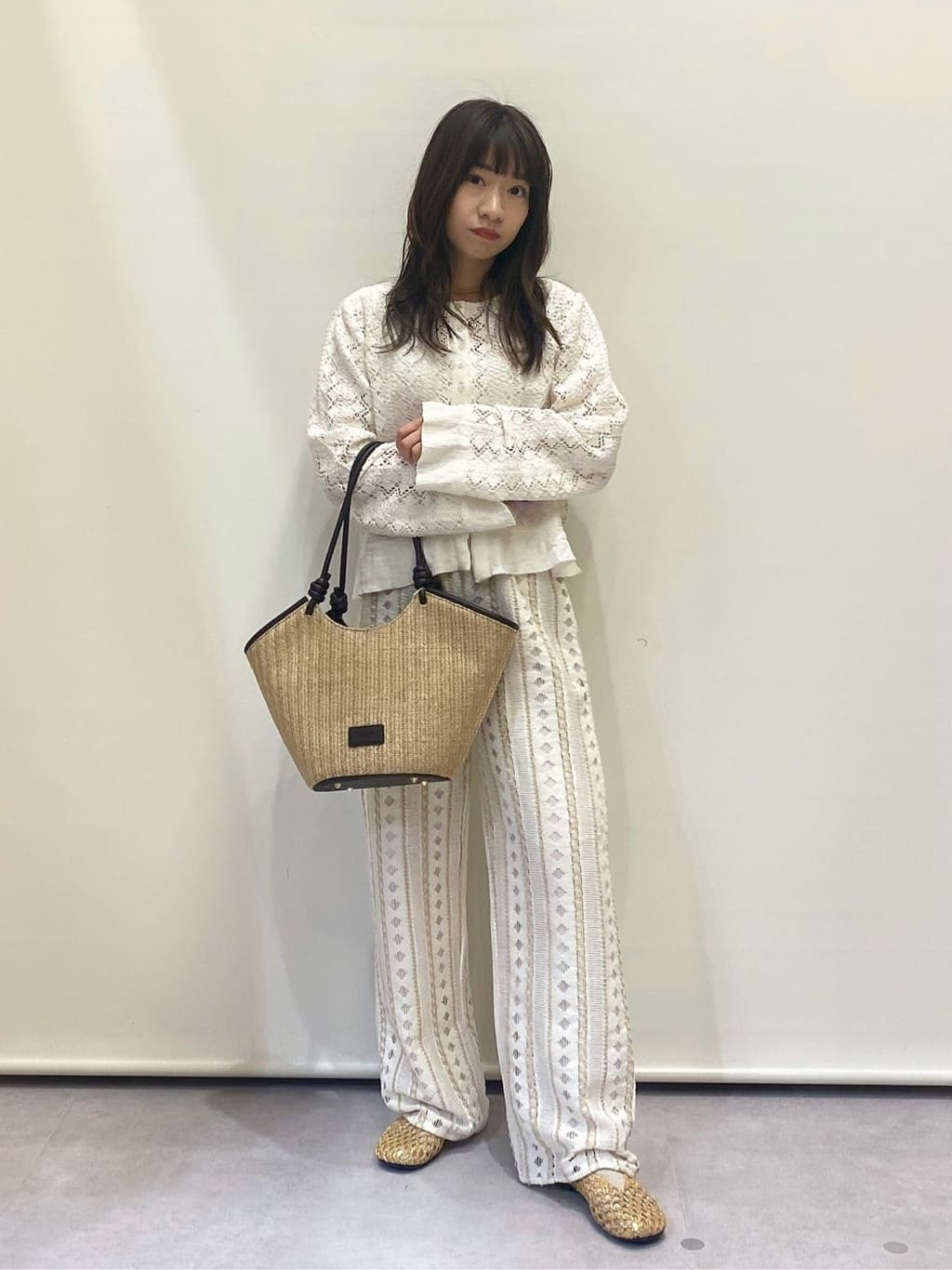 Vinのクロシェレースワイドパンツを使ったコーディネートを紹介します。｜Rakuten Fashion(楽天ファッション／旧楽天ブランドアベニュー)5774603