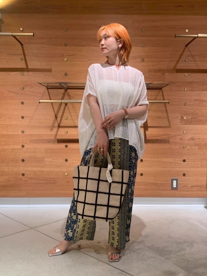 Vinのドルマンレースブラウスを使ったコーディネートを紹介します。｜Rakuten Fashion(楽天ファッション／旧楽天ブランドアベニュー)5776779