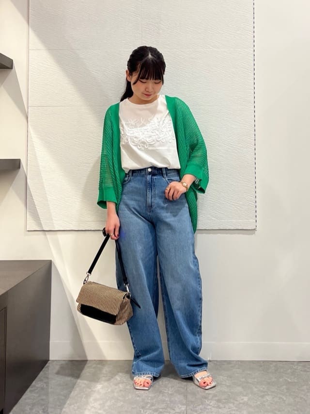 Vinのコード刺繍Tシャツを使ったコーディネートを紹介します。｜Rakuten Fashion(楽天ファッション／旧楽天ブランドアベニュー)5779282