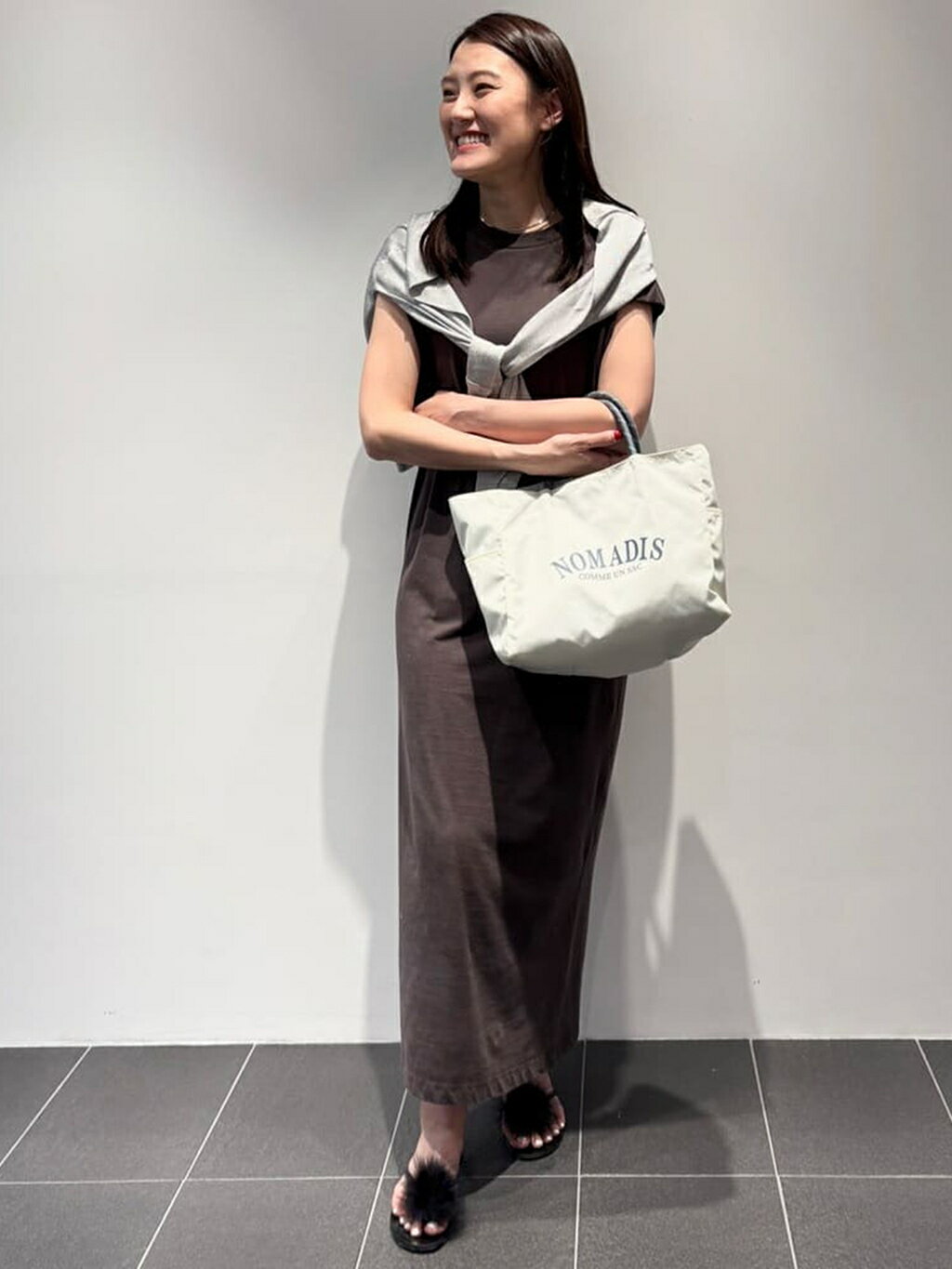 1er Arrondissementのメタルライクカーディガンを使ったコーディネートを紹介します。｜Rakuten Fashion(楽天ファッション／旧楽天ブランドアベニュー)5782301