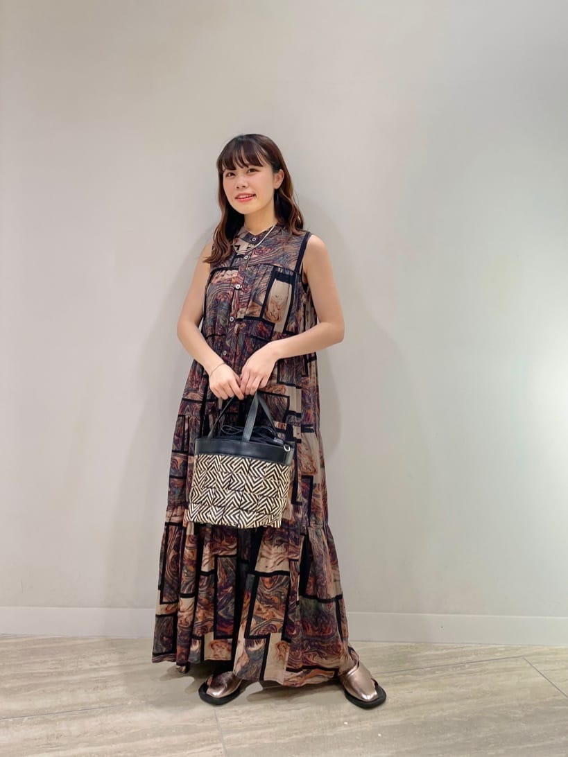 Vinの2WAYニットタンクトップを使ったコーディネートを紹介します。｜Rakuten Fashion(楽天ファッション／旧楽天ブランドアベニュー)5782907