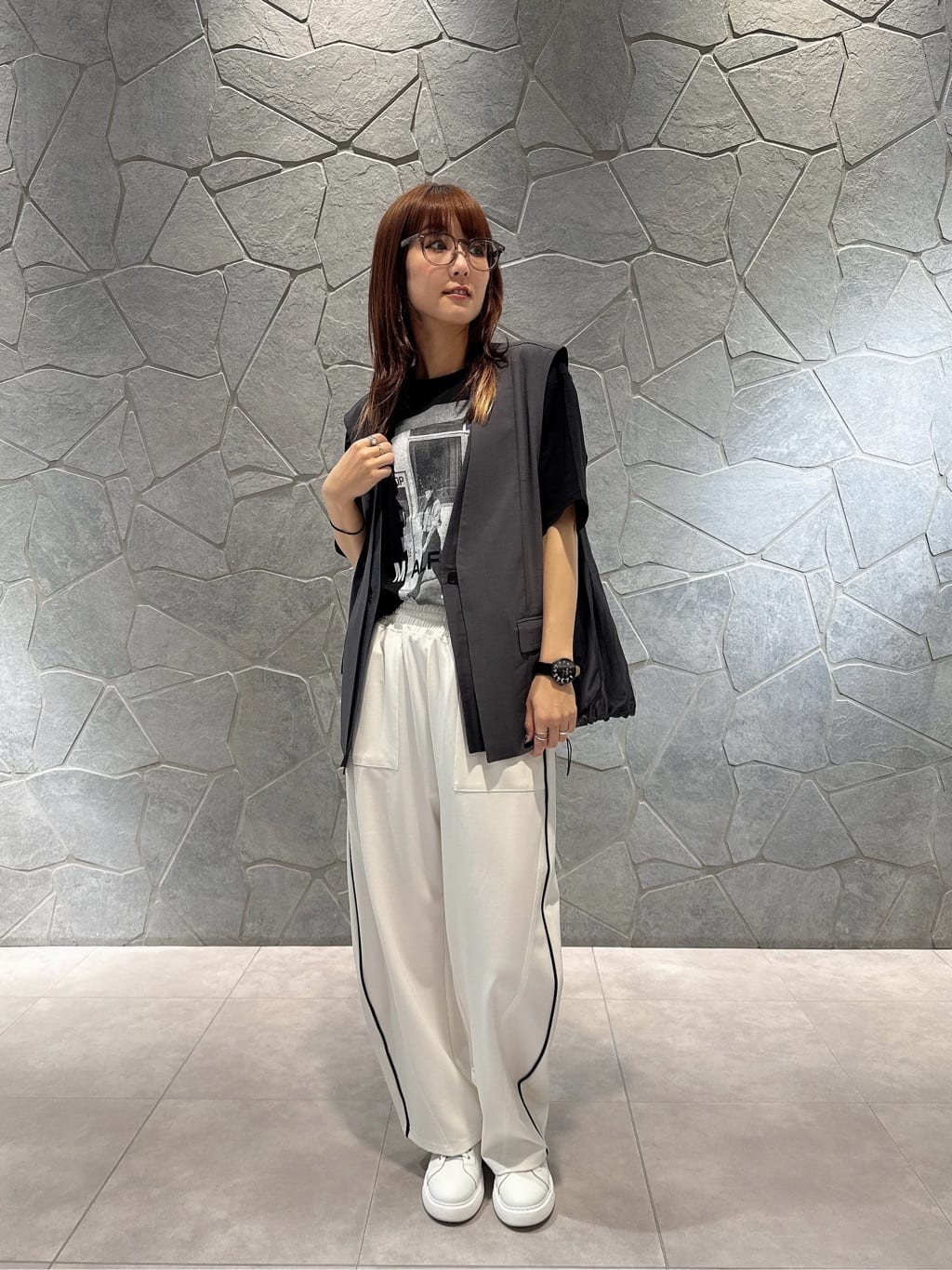 LASUDのグラフィックプリントベーシックTEEを使ったコーディネートを紹介します。｜Rakuten Fashion(楽天ファッション／旧楽天ブランドアベニュー)5791192