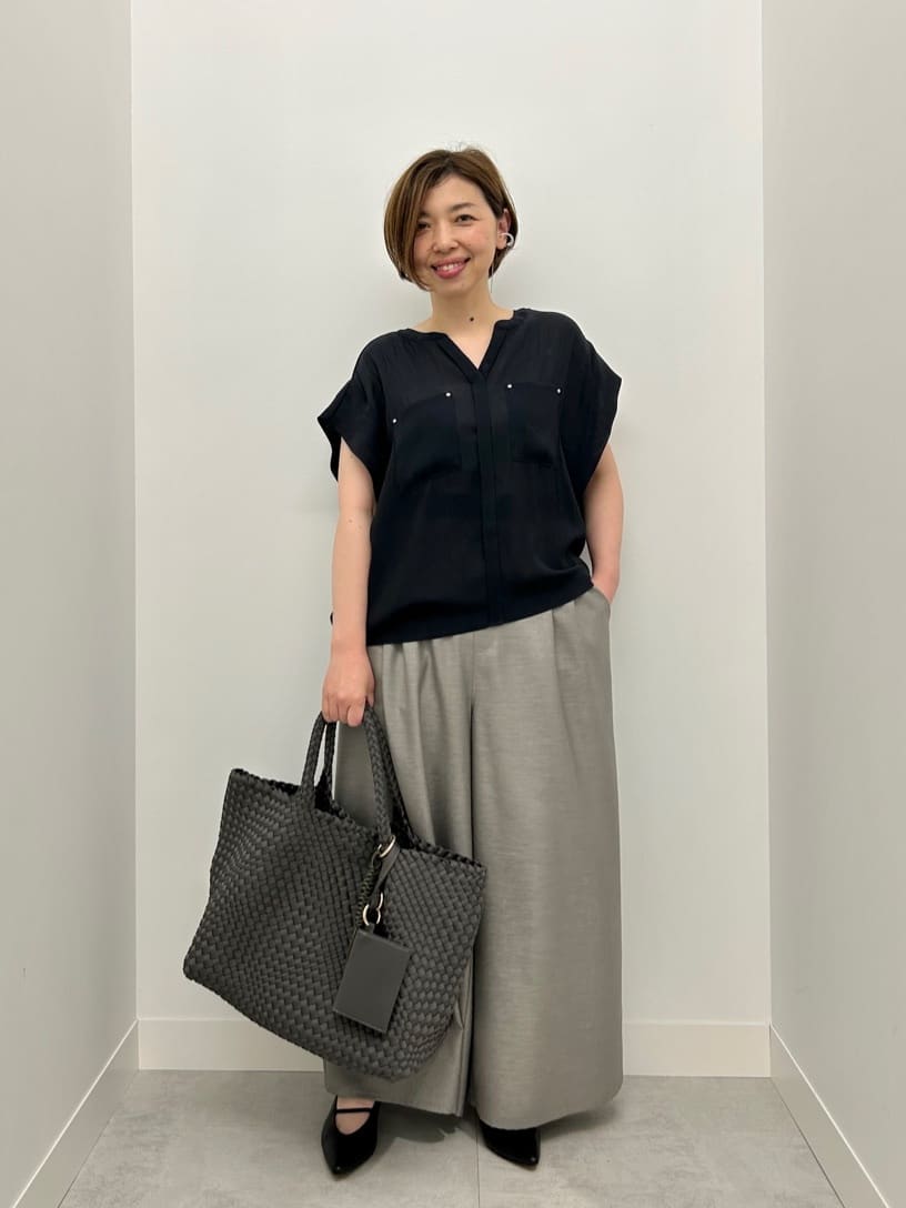 Vinのリネン調スキッパーブラウスを使ったコーディネートを紹介します。｜Rakuten Fashion(楽天ファッション／旧楽天ブランドアベニュー)5797360