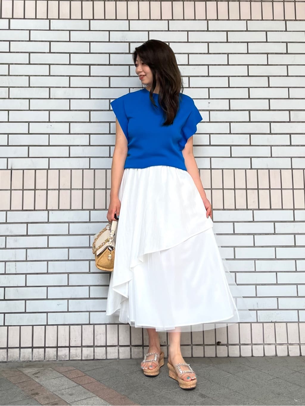 Vinのフレンチスリーブサマーニットを使ったコーディネートを紹介します。｜Rakuten Fashion(楽天ファッション／旧楽天ブランドアベニュー)5804457