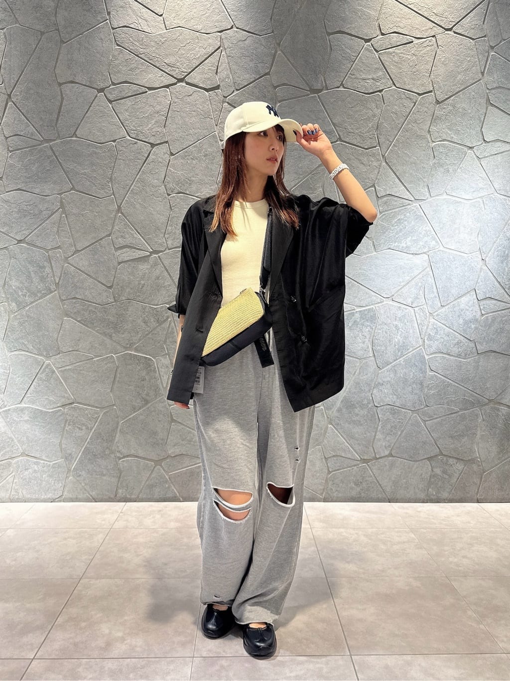 Vinの七分袖シアーシャツジャケットを使ったコーディネートを紹介します。｜Rakuten Fashion(楽天ファッション／旧楽天ブランドアベニュー)5810708