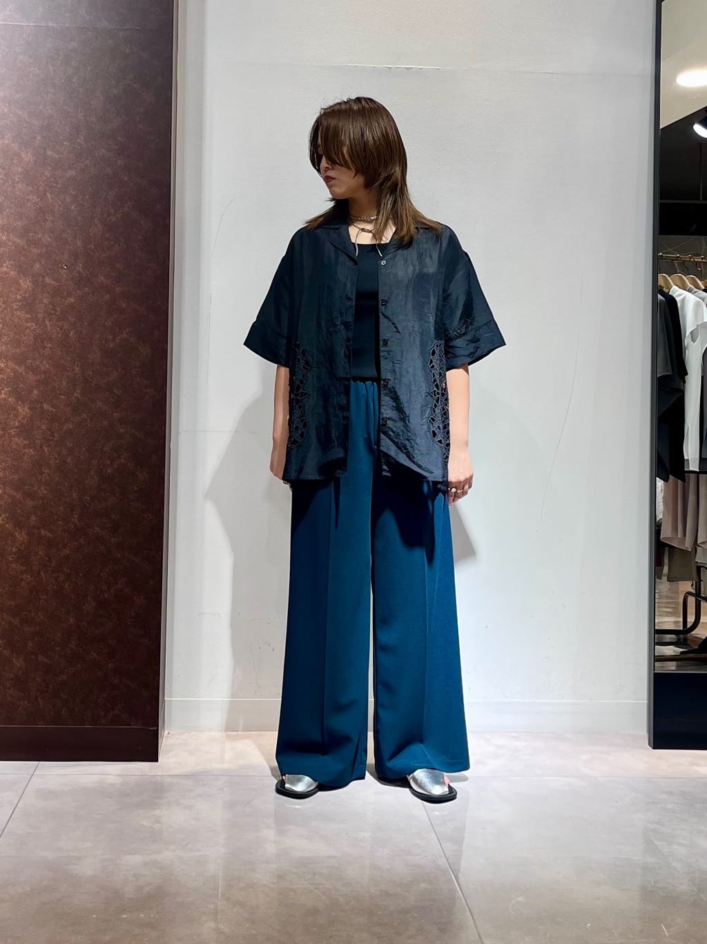 Vinの2WAYニットタンクトップを使ったコーディネートを紹介します。｜Rakuten Fashion(楽天ファッション／旧楽天ブランドアベニュー)5811400