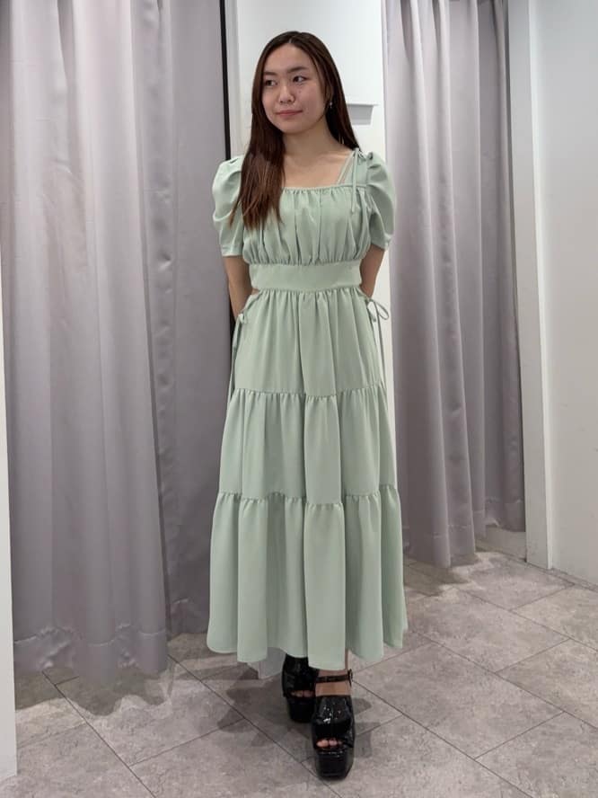 REDYAZELのサイドリボンカットティアードワンピースを使ったコーディネートを紹介します。｜Rakuten Fashion(楽天ファッション／旧楽天ブランドアベニュー)5818004