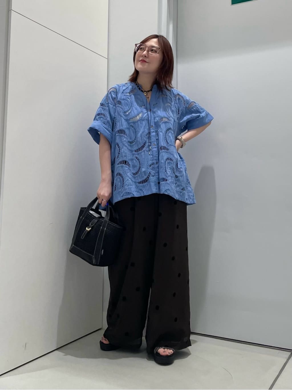 Vinのフロッキードット楊柳ワイドパンツを使ったコーディネートを紹介します。｜Rakuten Fashion(楽天ファッション／旧楽天ブランドアベニュー)5820095