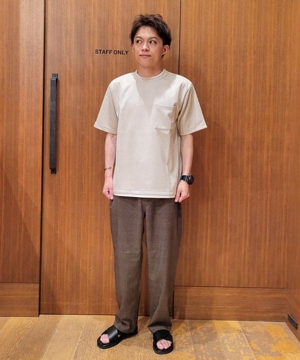 BEAMS HEARTのBEAMS HEART / フェイクレザー クロスストラップ サンダルを使ったコーディネートを紹介します。｜Rakuten Fashion(楽天ファッション／旧楽天ブランドアベニュー)5822055