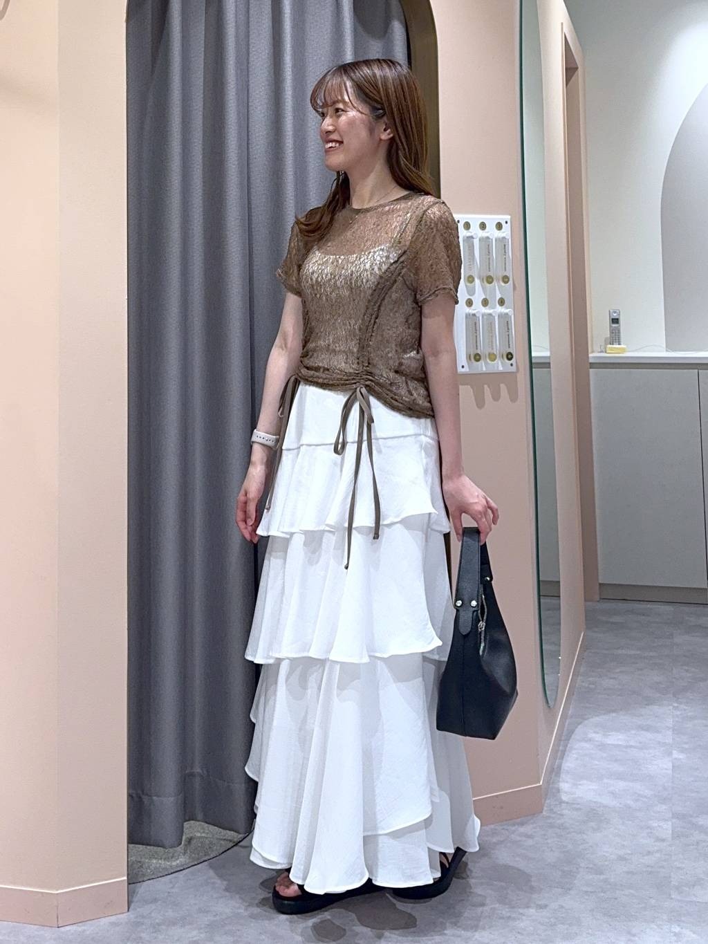 mysty womanのレースアレンジドロストTを使ったコーディネートを紹介します。｜Rakuten Fashion(楽天ファッション／旧楽天ブランドアベニュー)5826807