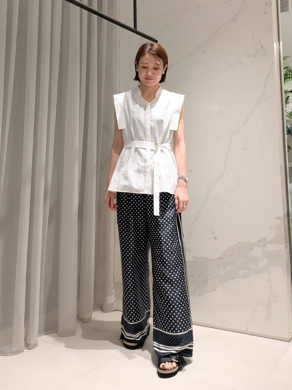 allurevilleのパネルドットプリントパンツを使ったコーディネートを紹介します。｜Rakuten Fashion(楽天ファッション／旧楽天ブランドアベニュー)5830834