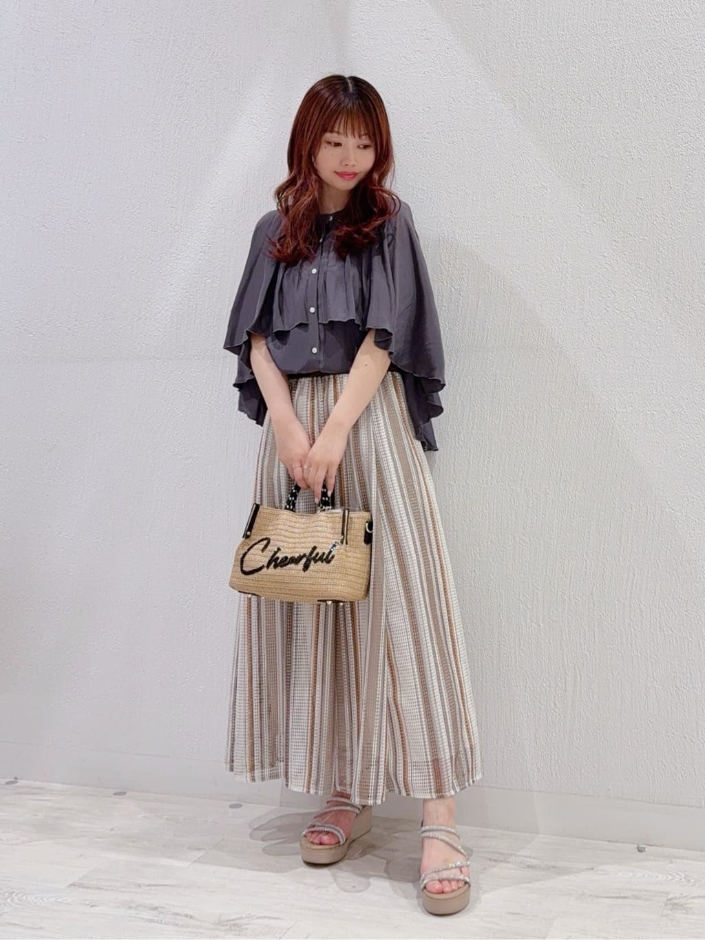 Vinのドレープケープデザイン2wayブラウスを使ったコーディネートを紹介します。｜Rakuten Fashion(楽天ファッション／旧楽天ブランドアベニュー)5833563