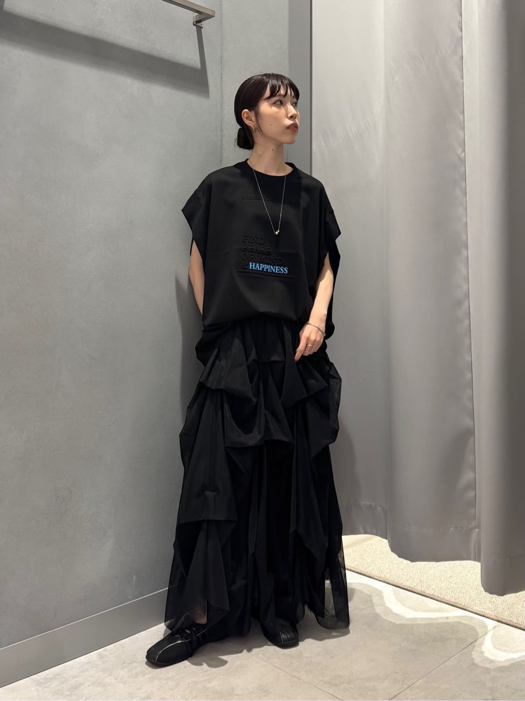 Vinのスクエアエンボスプルオーバーを使ったコーディネートを紹介します。｜Rakuten Fashion(楽天ファッション／旧楽天ブランドアベニュー)5846228