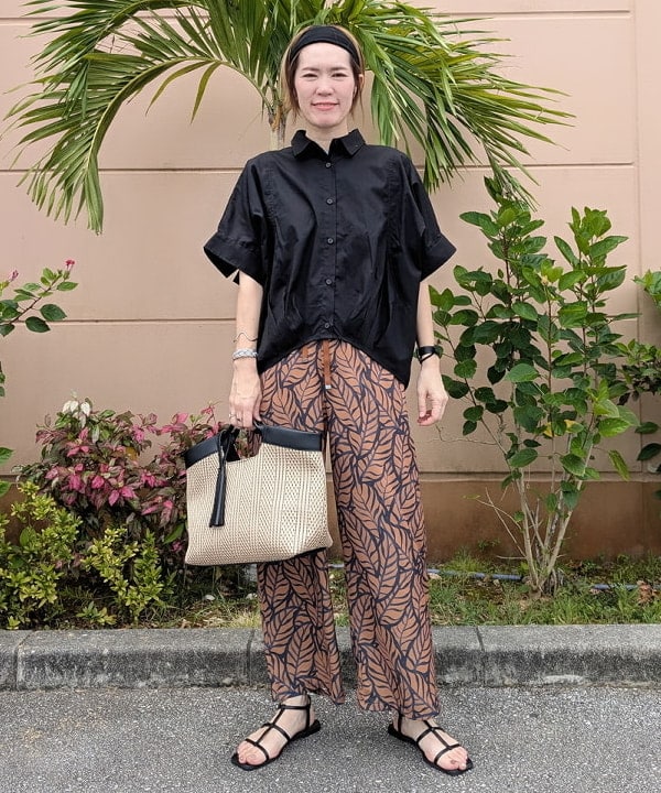 BEAMS HEARTのリーフプリント イージー パンツを使ったコーディネートを紹介します。｜Rakuten Fashion(楽天ファッション／旧楽天ブランドアベニュー)5858250