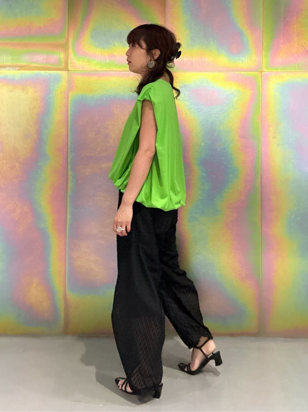 HeRIN.CYEのBalloon hem cut topsを使ったコーディネートを紹介します。｜Rakuten Fashion(楽天ファッション／旧楽天ブランドアベニュー)5859872