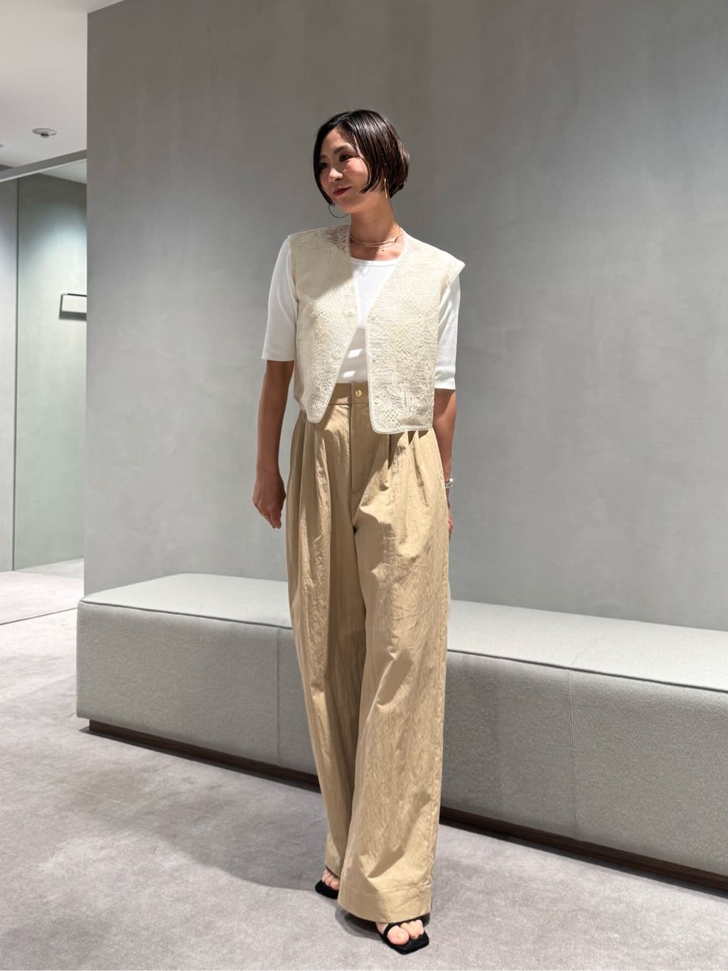 UNITED ARROWS LTD. OUTLET | <conte>エンブロイダリー レース ベスト