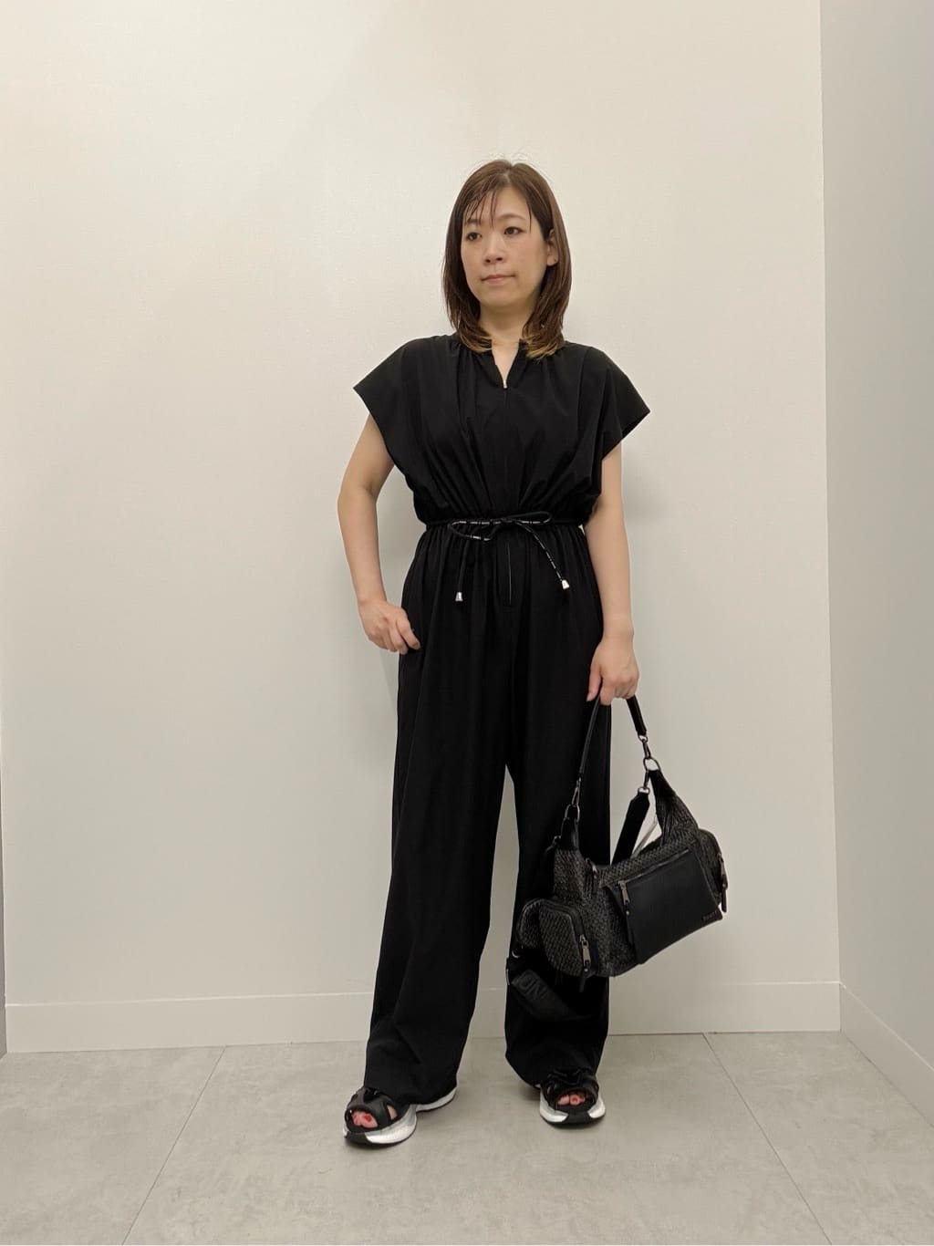 Vinのフレンチスリーブオールインワンを使ったコーディネートを紹介します。｜Rakuten Fashion(楽天ファッション／旧楽天ブランドアベニュー)5874020