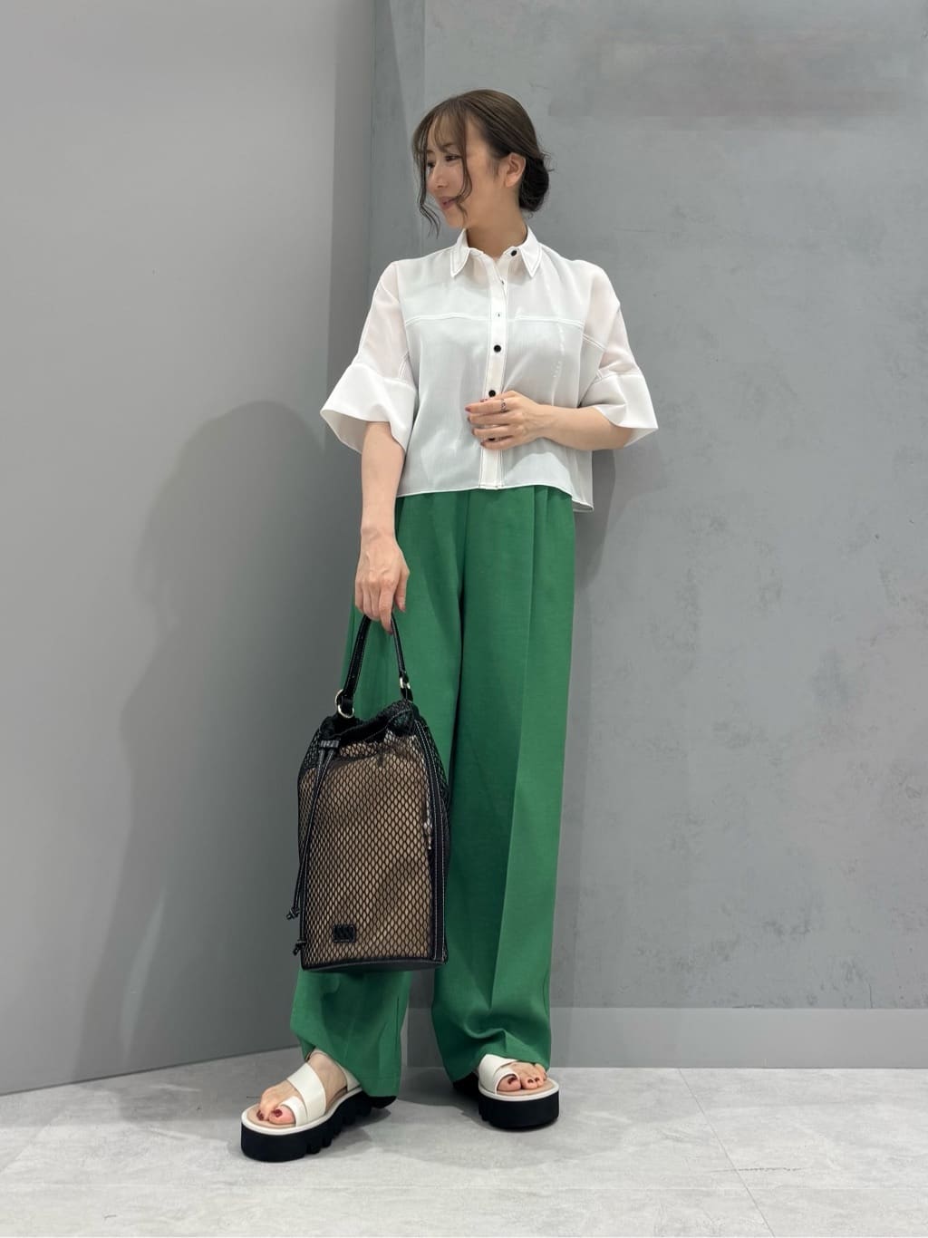 Vinのステッチデザインショートシャツを使ったコーディネートを紹介します。｜Rakuten Fashion(楽天ファッション／旧楽天ブランドアベニュー)5875014