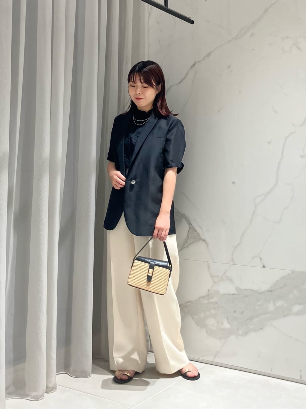 allurevilleのダブルカバークロススラックスパンツを使ったコーディネートを紹介します。｜Rakuten Fashion(楽天ファッション／旧楽天ブランドアベニュー)5879177