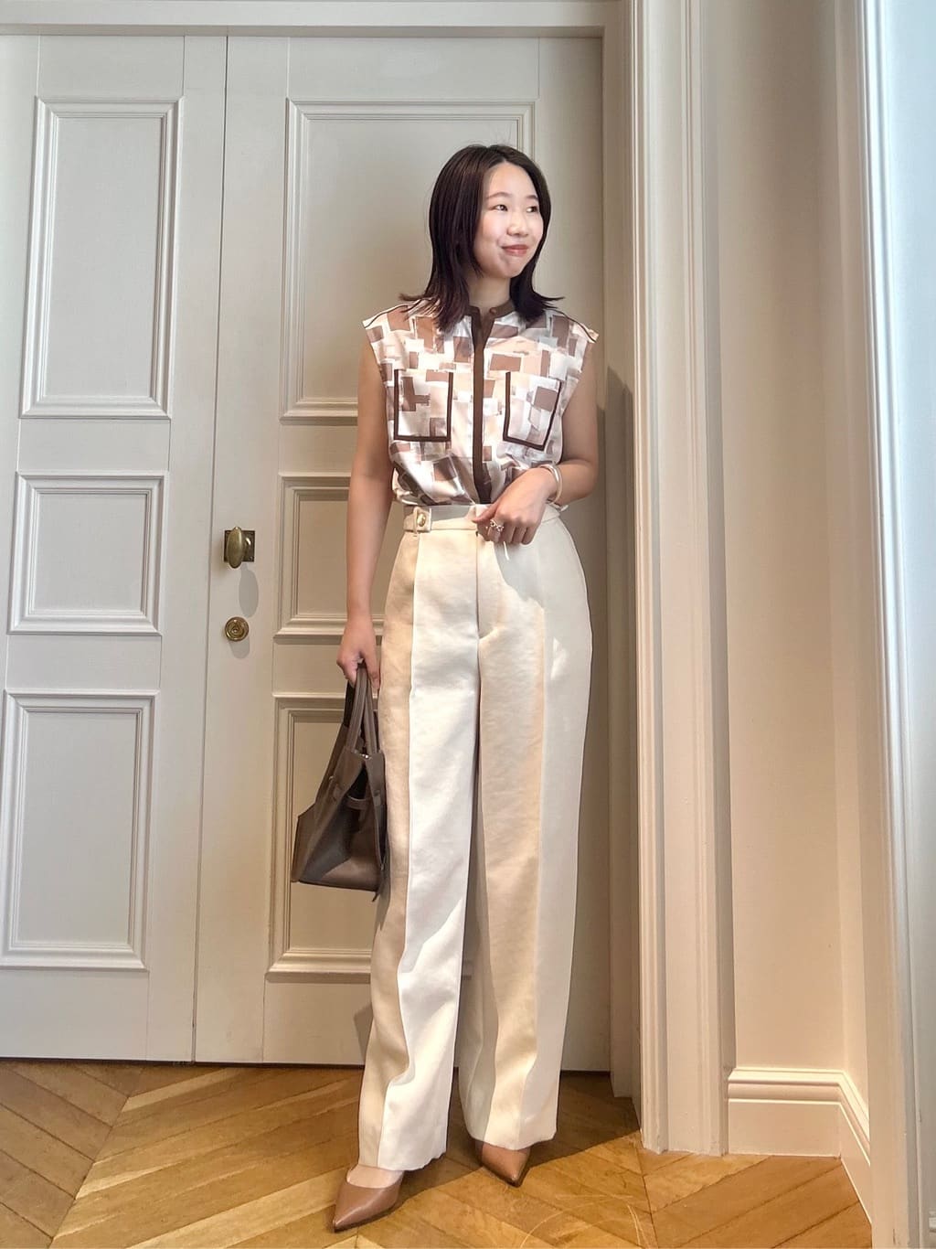 allurevilleのダブルカバークロススラックスパンツを使ったコーディネートを紹介します。｜Rakuten Fashion(楽天ファッション／旧楽天ブランドアベニュー)5879261