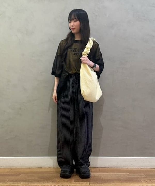 BEAMS HEARTのギャザーハンドル トートバッグ  レディースを使ったコーディネートを紹介します。｜Rakuten Fashion(楽天ファッション／旧楽天ブランドアベニュー)5888218