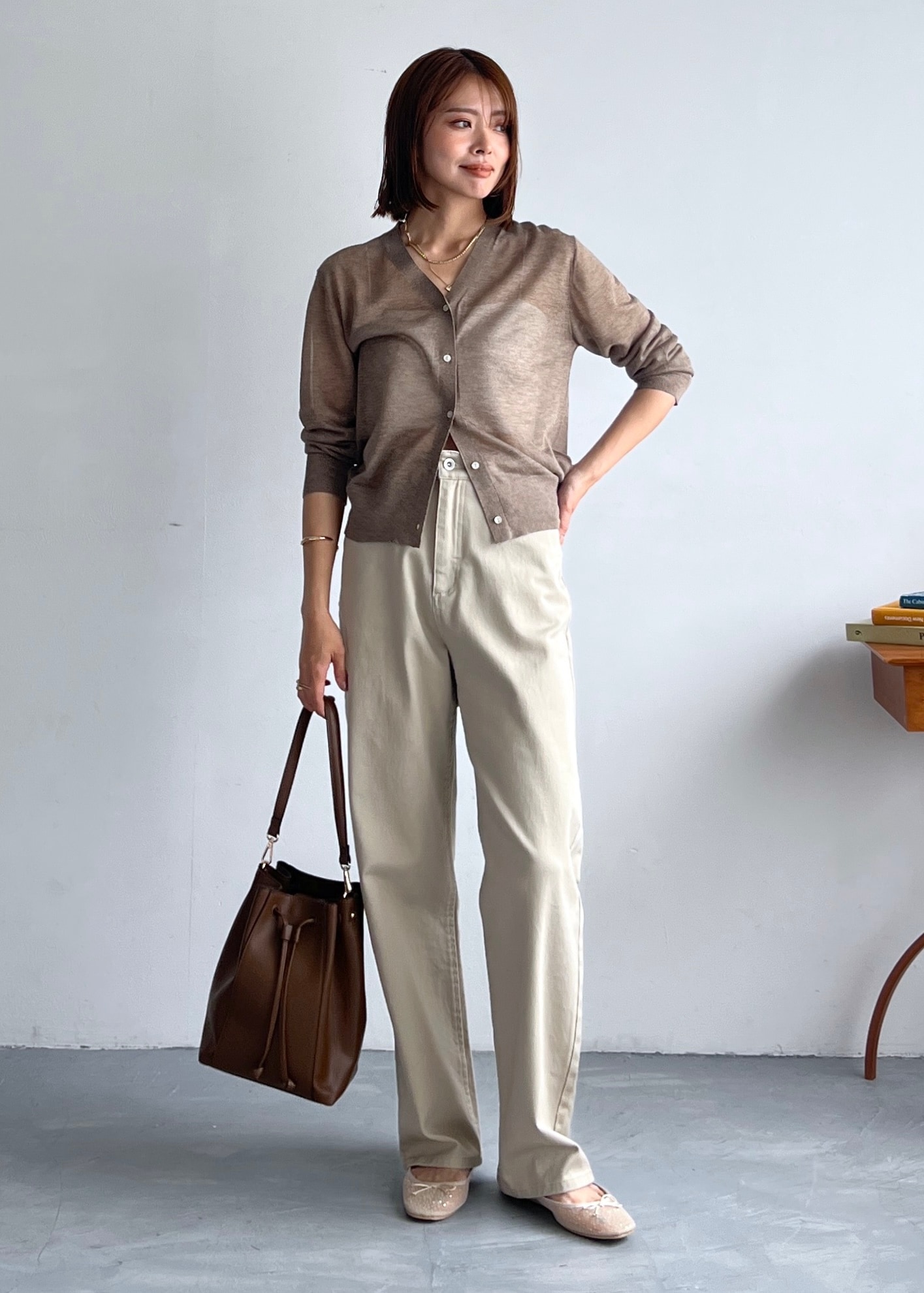 ROPE' PICNICのLEVITAシアーニットカーディガンを使ったコーディネートを紹介します。｜Rakuten Fashion(楽天ファッション／旧楽天ブランドアベニュー)5908569