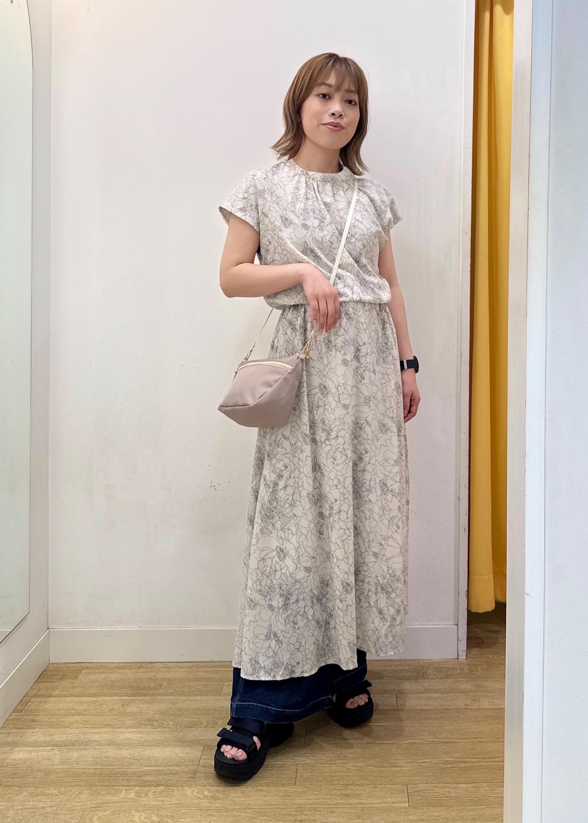 ROPE' PICNICの【WEB限定サイズ】着丈が選べるアソート総柄ワンピースを使ったコーディネートを紹介します。｜Rakuten Fashion(楽天ファッション／旧楽天ブランドアベニュー)5908823