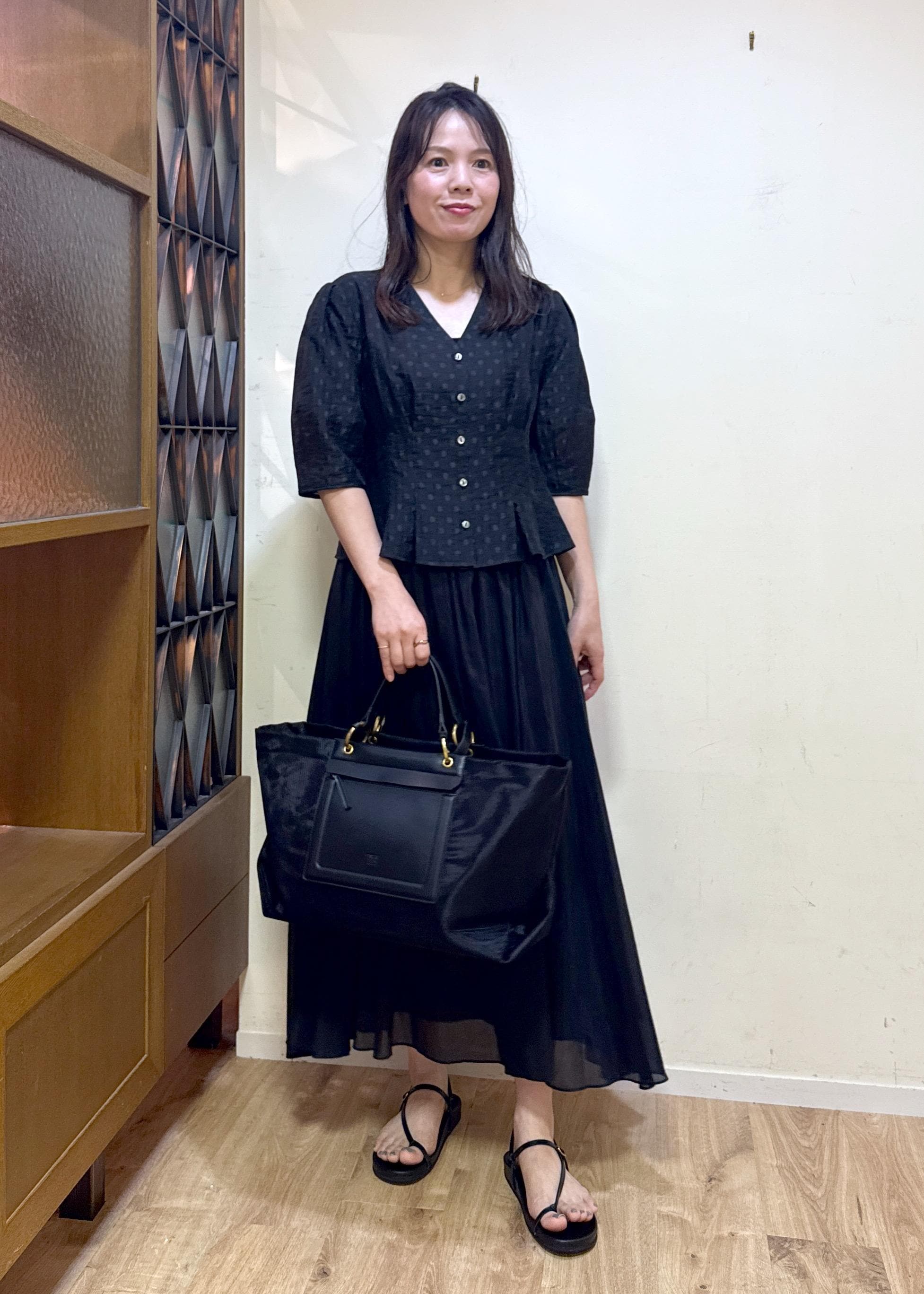 ROPE' | 【洗える・羽織にもなる】Vネック5分袖パフスリーブブラウス
