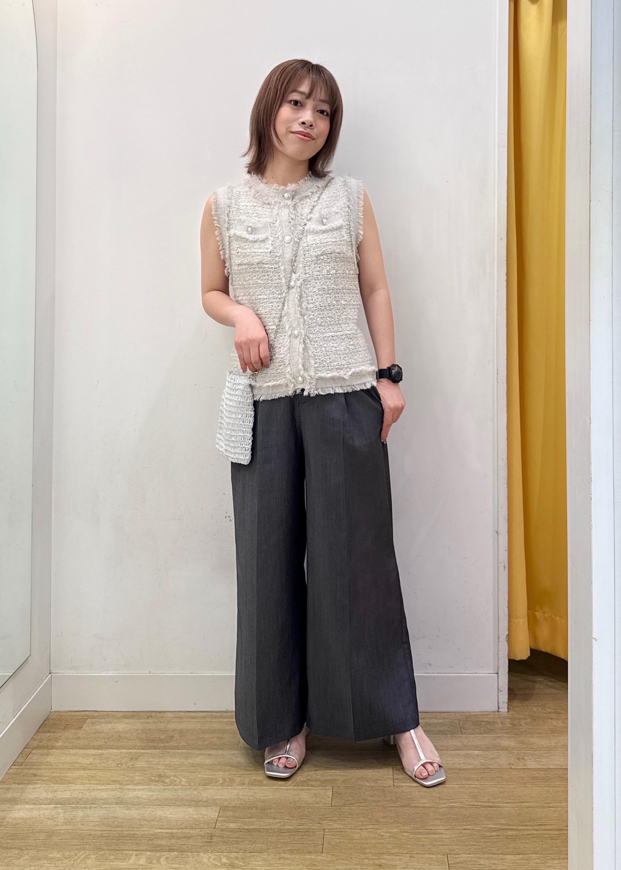 ROPE' PICNICの【WEB限定カラー】【サマー・ツイード】着丈が選べるジレベスト/スリーブレスカーディガンを使ったコーディネートを紹介します。｜Rakuten Fashion(楽天ファッション／旧楽天ブランドアベニュー)5933311