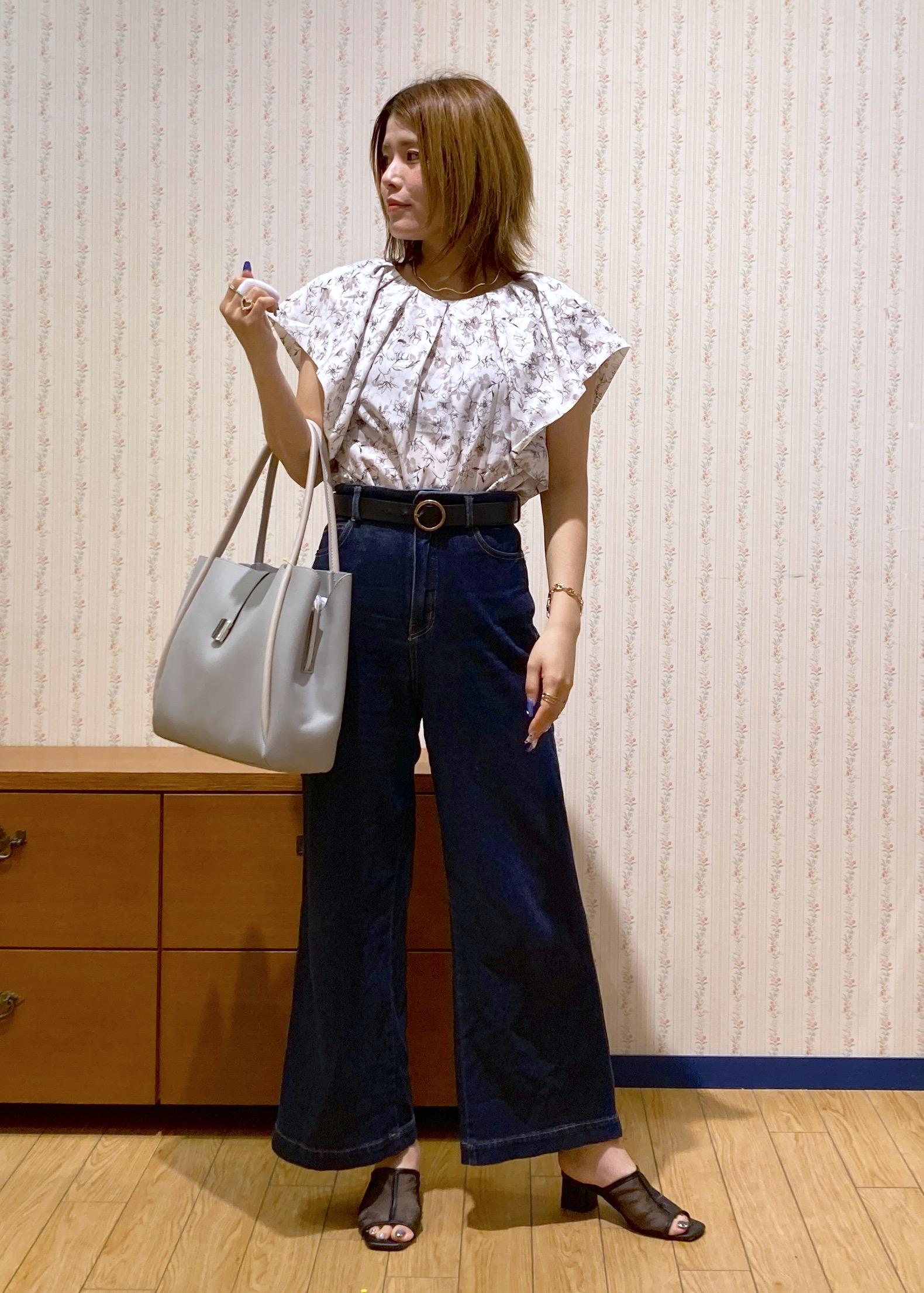 ROPE' PICNICのラッフルスリーブブラウス/通勤対応を使ったコーディネートを紹介します。｜Rakuten Fashion(楽天ファッション／旧楽天ブランドアベニュー)5934205