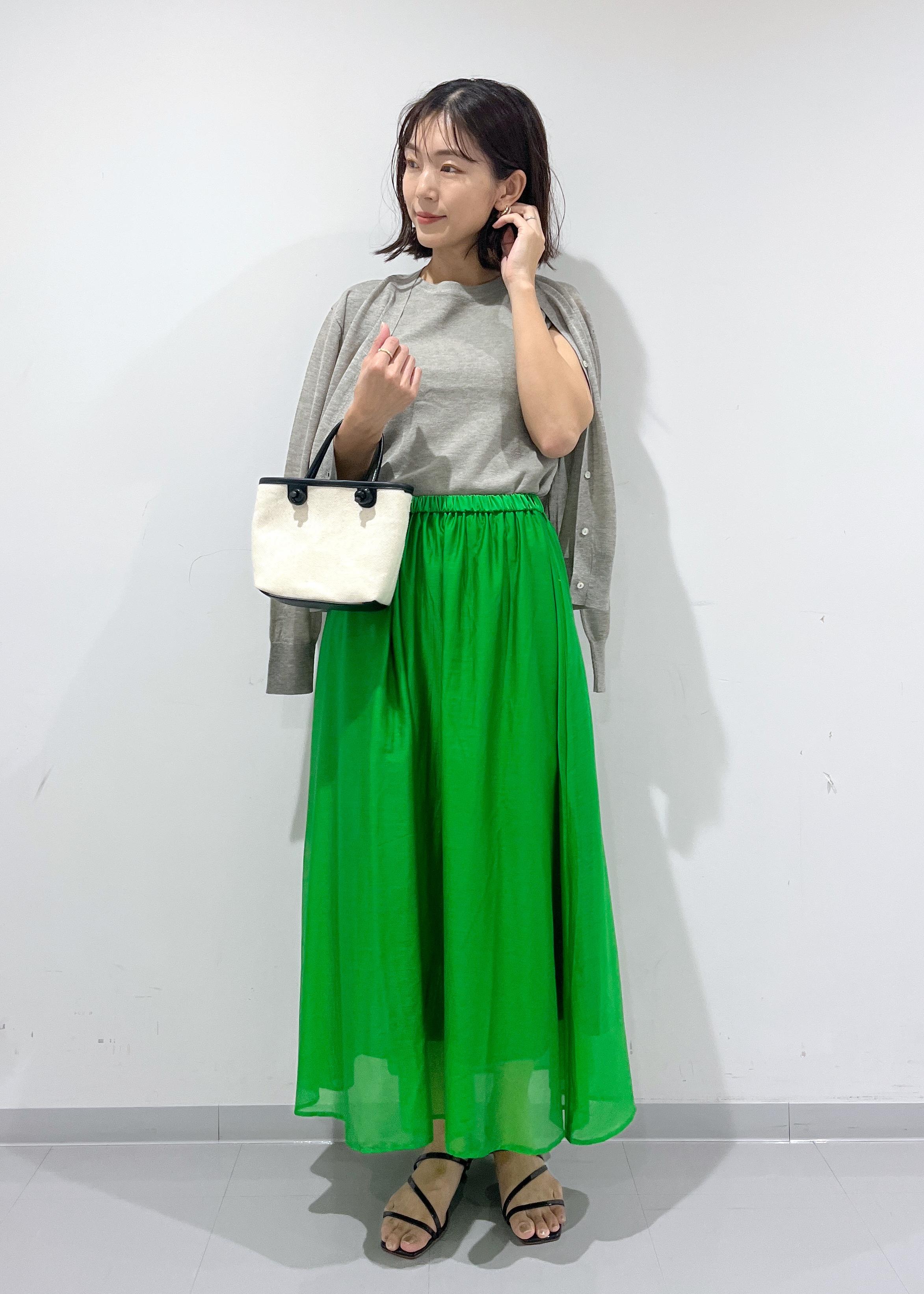 ROPE' PICNICの【洗濯機OK】LEVITAゼロスリーブサマーニットプルオーバーを使ったコーディネートを紹介します。｜Rakuten Fashion(楽天ファッション／旧楽天ブランドアベニュー)5934206