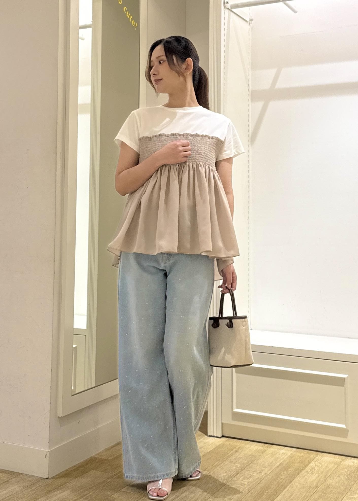 ROPE' PICNICのシャーリングビスチェ風ドッキングカットソーを使ったコーディネートを紹介します。｜Rakuten Fashion(楽天ファッション／旧楽天ブランドアベニュー)5934254