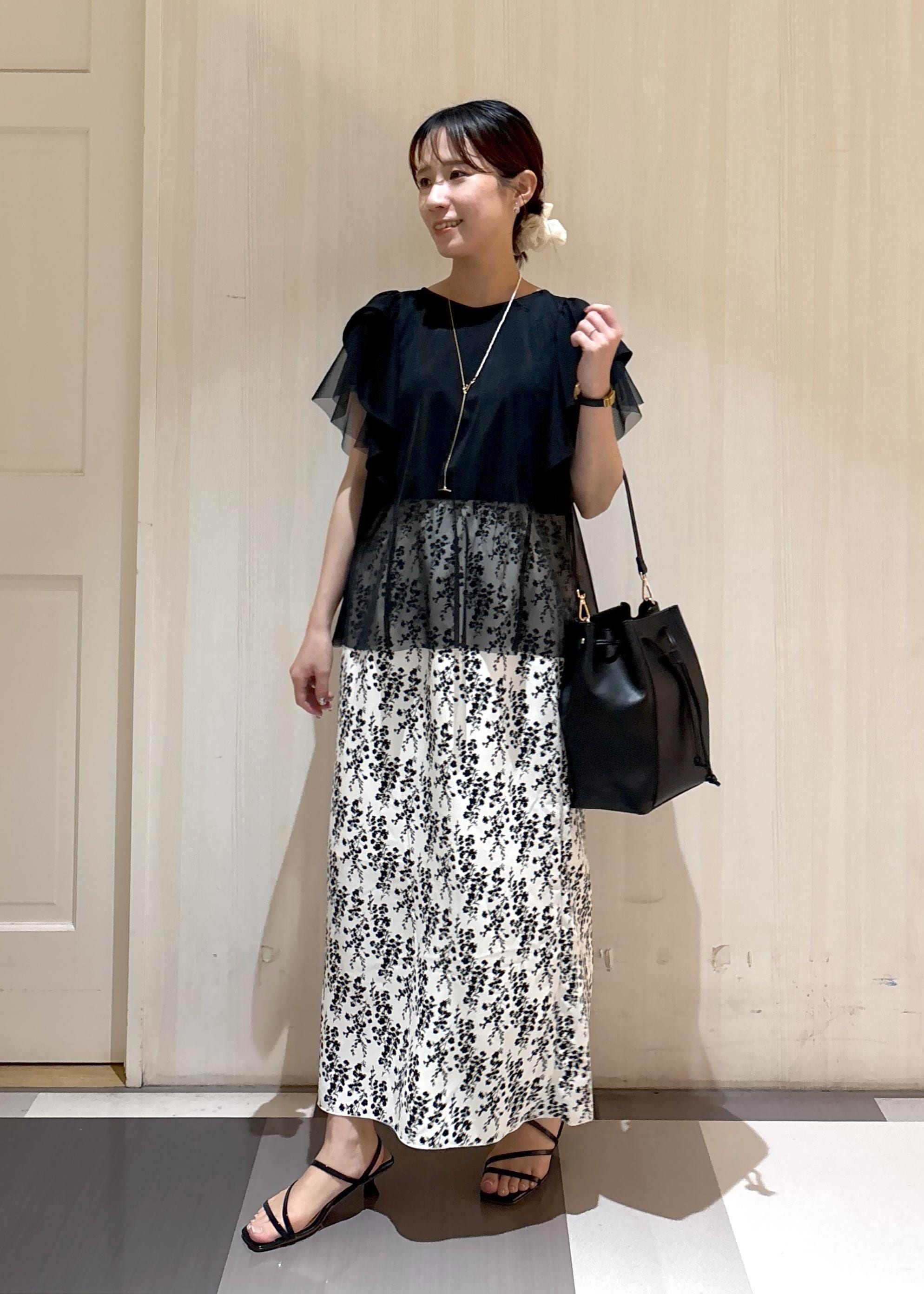 ROPE' PICNICの【UVカット・接触冷感】Cutee チュールレイヤード風フリルトップスを使ったコーディネートを紹介します。｜Rakuten Fashion(楽天ファッション／旧楽天ブランドアベニュー)5934260