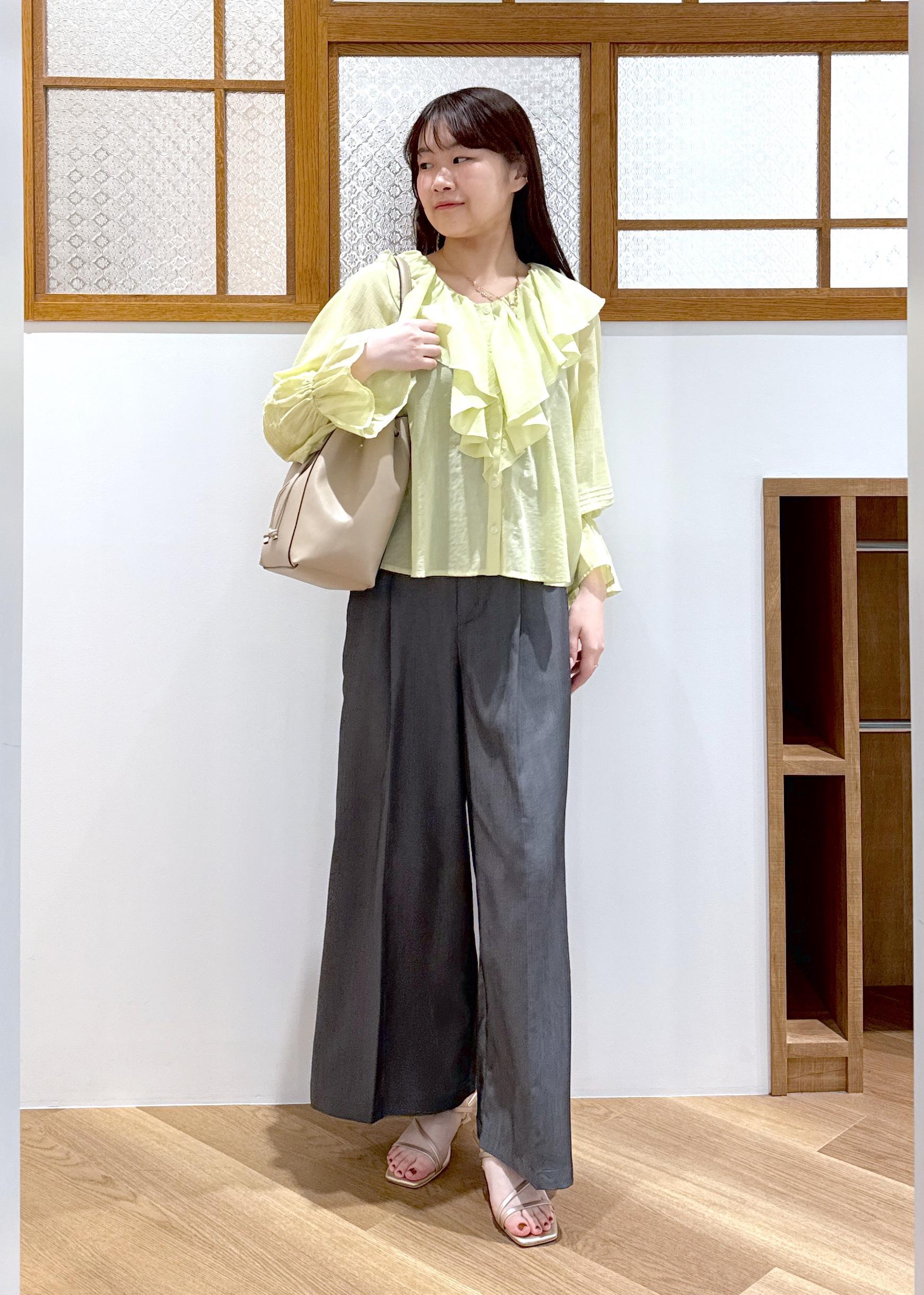 ROPE' PICNICの【接触冷感・通気性】お着軽シャツシリーズ/綿ボイルフリルブラウスを使ったコーディネートを紹介します。｜Rakuten Fashion(楽天ファッション／旧楽天ブランドアベニュー)5960825